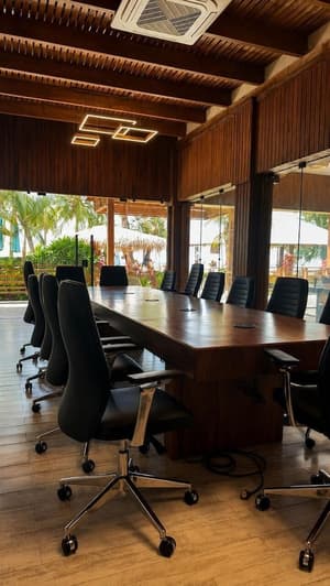 thumbnail: Business center