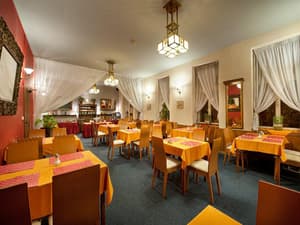 thumbnail: Restaurant