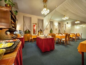 thumbnail: Restaurant