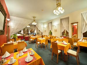 thumbnail: Restaurant