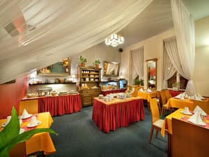 thumbnail: Restaurant