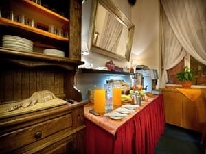 thumbnail: Restaurant
