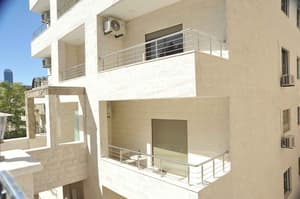thumbnail: Exterior