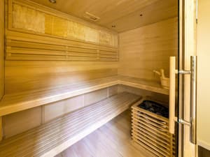 thumbnail: Sauna