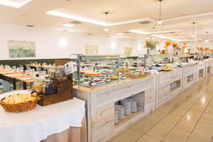 thumbnail: Breakfast area