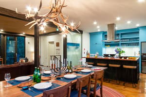thumbnail: In-room dining