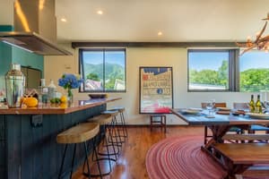 thumbnail: In-room dining
