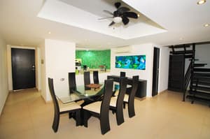thumbnail: Dining room