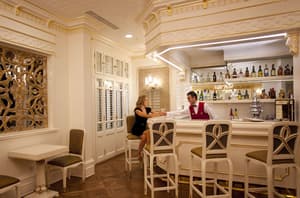 thumbnail: Bar (on property)