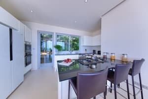 thumbnail: In-room dining