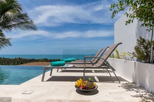 thumbnail: Sundeck