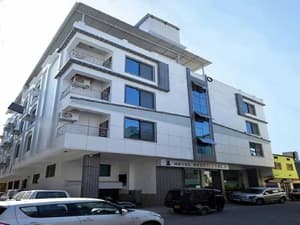 thumbnail: Front of property