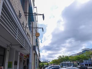 thumbnail: Exterior