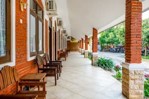 thumbnail: Exterior