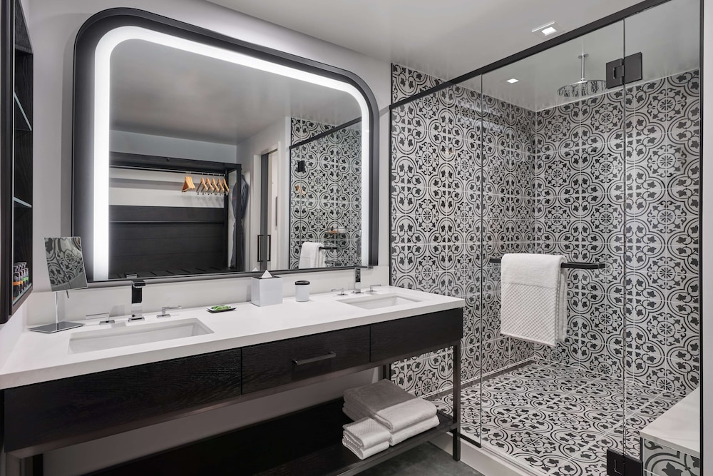 Bathroom shower