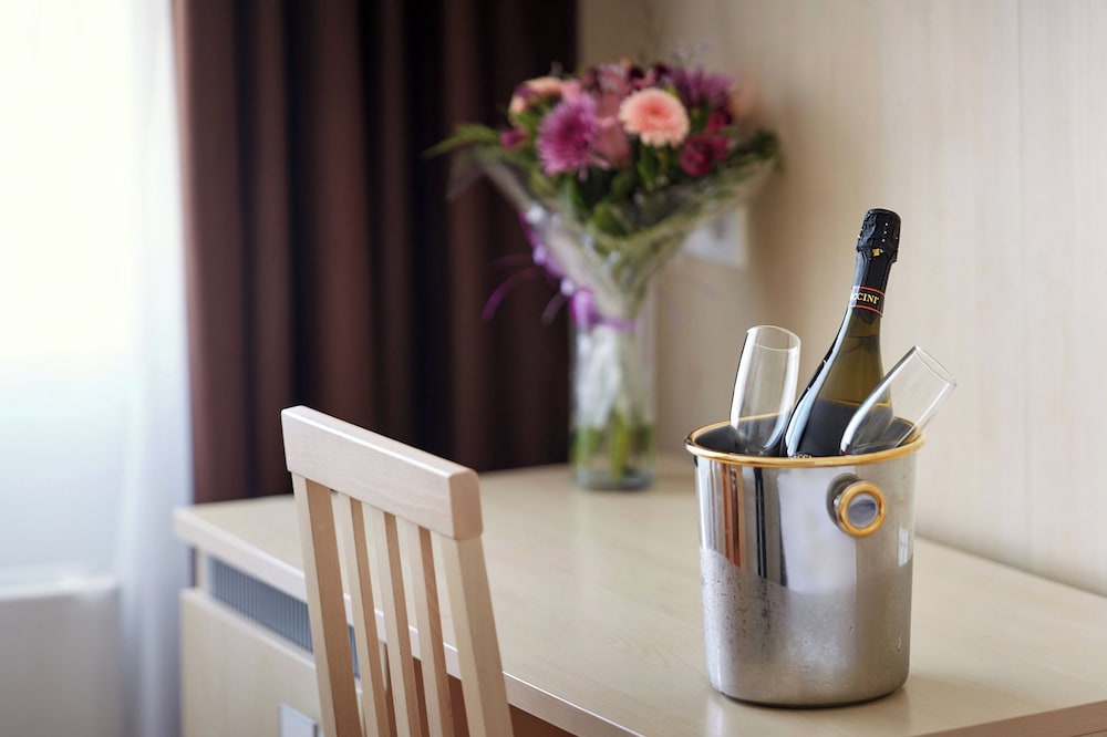 Room service - dining