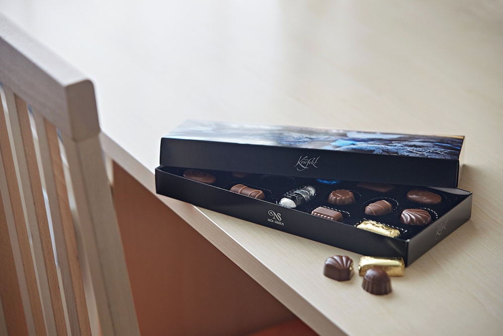 Room service - dining