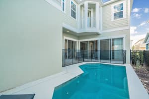 thumbnail: Exterior