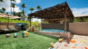 thumbnail: Bar (on property)