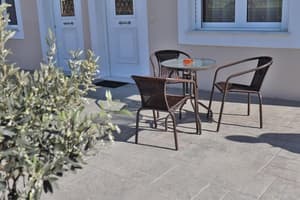 thumbnail: Terrace/patio