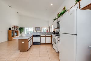 thumbnail: Private kitchen