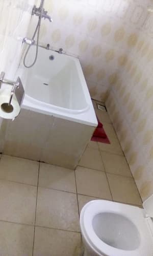 thumbnail: Deep soaking bathtub