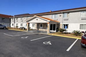 thumbnail: Front of property