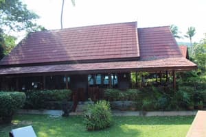 thumbnail: Front of property