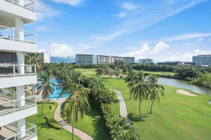 thumbnail: Golf view