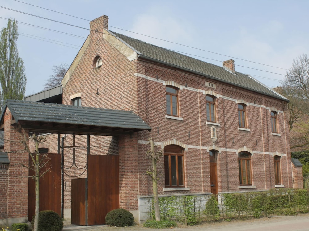 Primary image