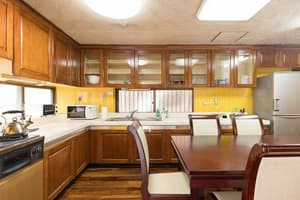 thumbnail: In-room dining