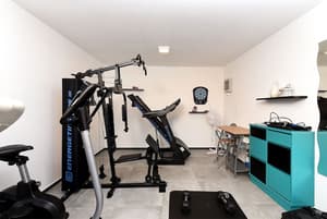 thumbnail: Gym