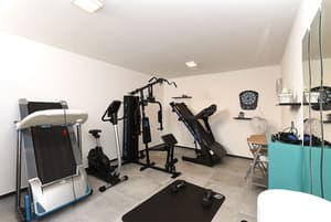 thumbnail: Gym