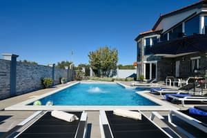 thumbnail: Outdoor pool