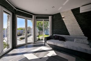 thumbnail: Interior entrance