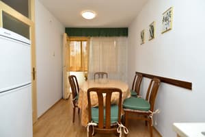 thumbnail: In-room dining