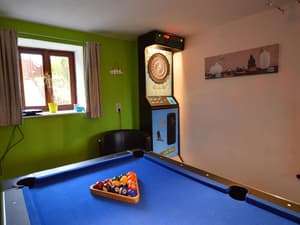 thumbnail: Game room