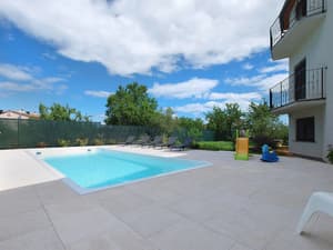 thumbnail: Outdoor pool