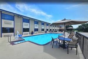 thumbnail: Pool