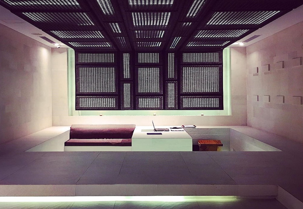 Spa reception