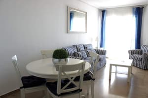 thumbnail: In-room dining