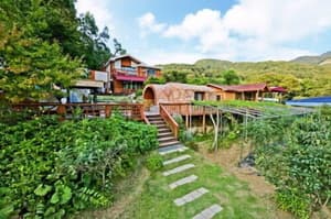thumbnail: Exterior