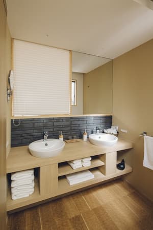 thumbnail: Interior