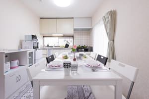 thumbnail: In-room dining