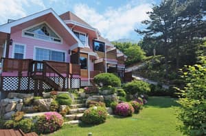 thumbnail: Exterior