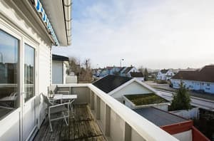 thumbnail: Balcony