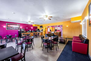 thumbnail: Breakfast area