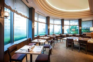 thumbnail: Restaurant