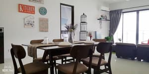 thumbnail: In-room dining