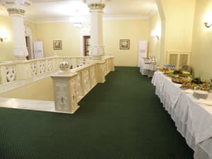 thumbnail: Restaurant